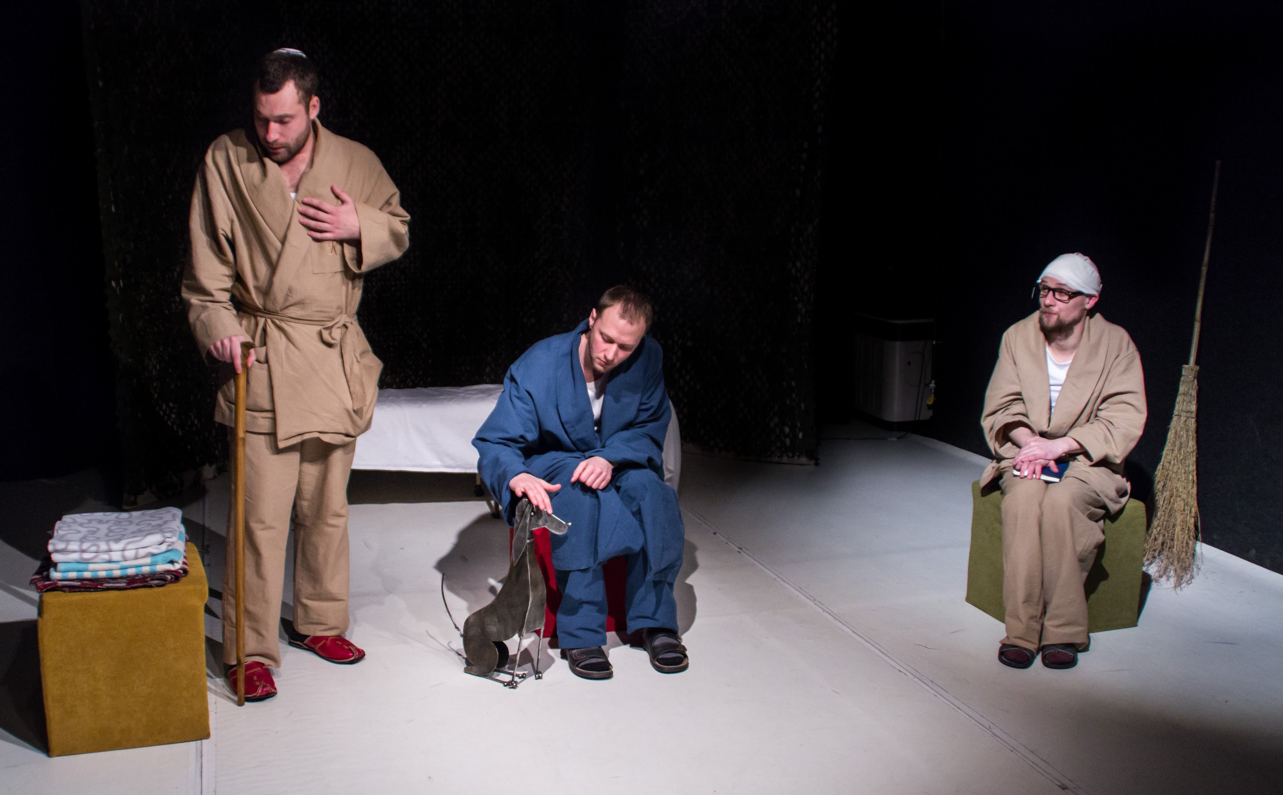 З вистави 25