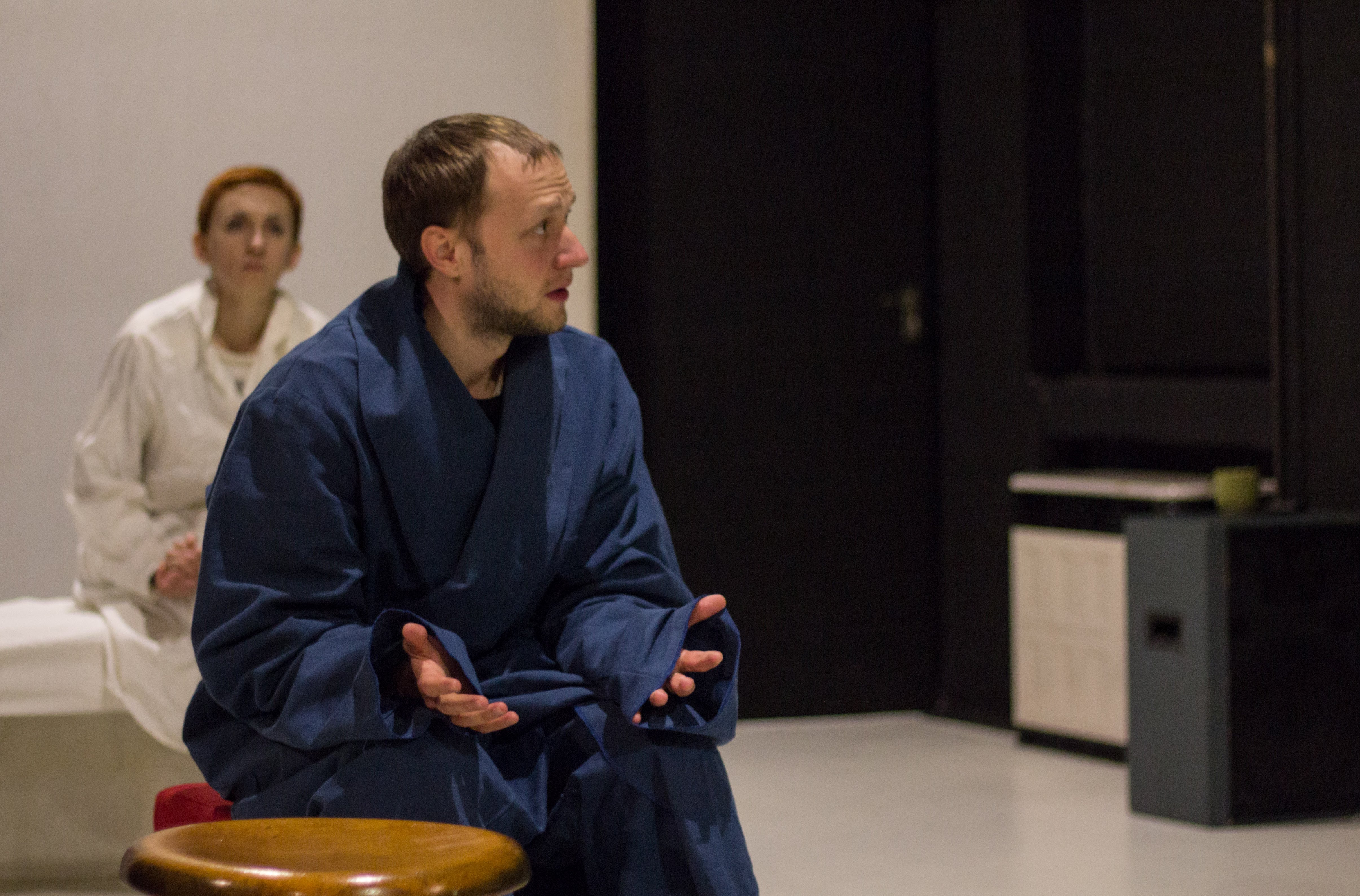 За лаштунками 24