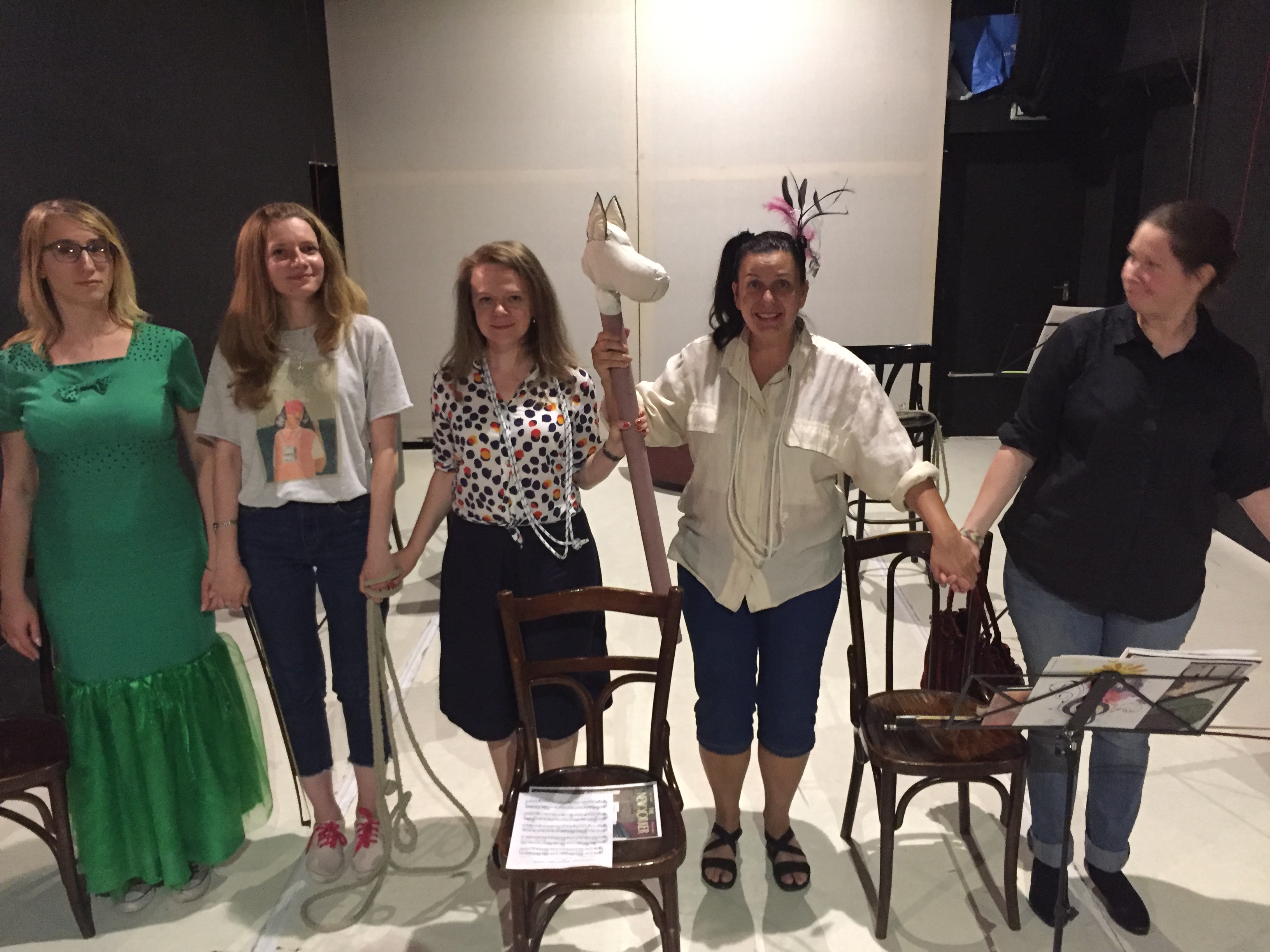 За лаштунками 2