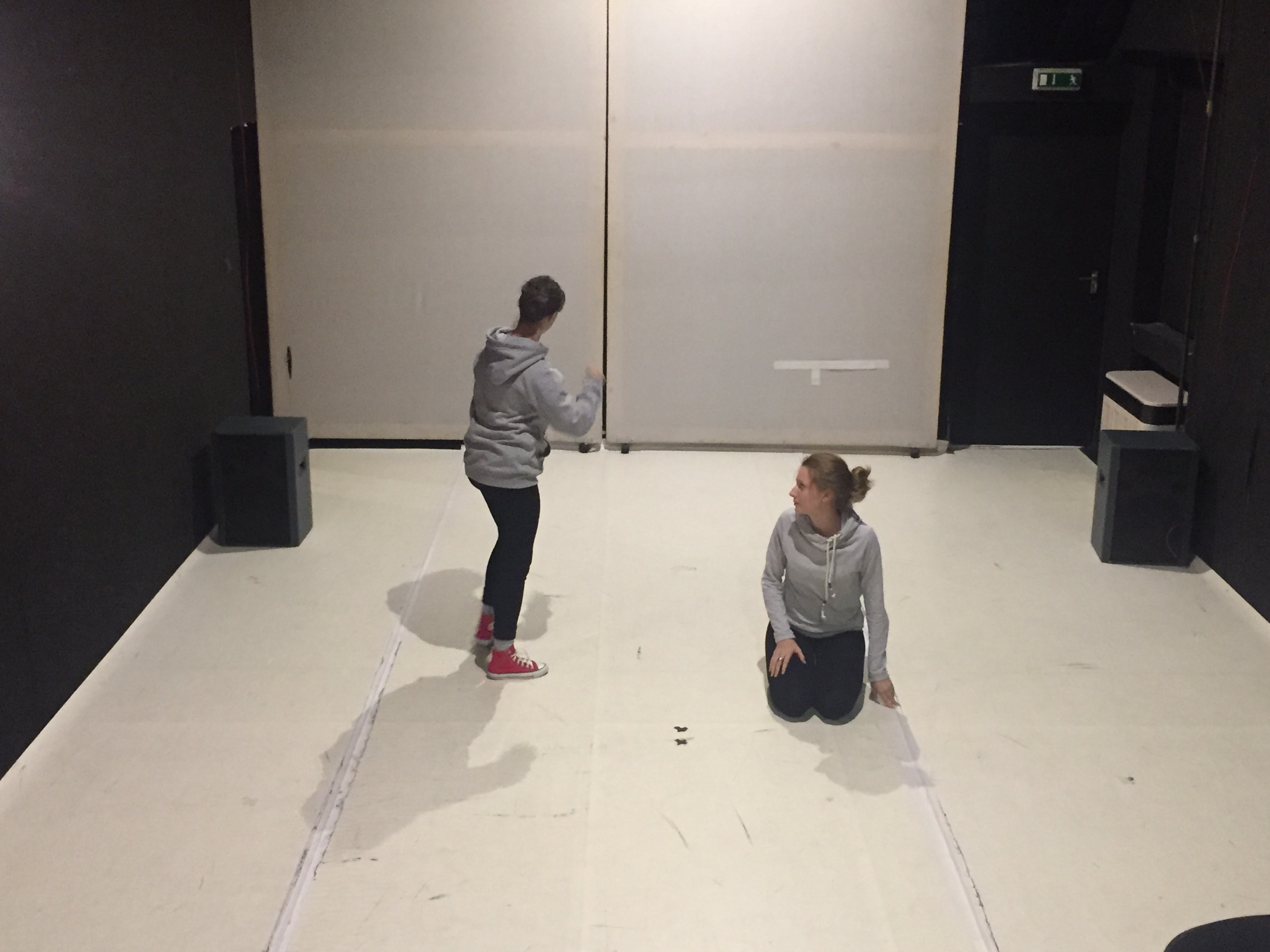 За лаштунками 3