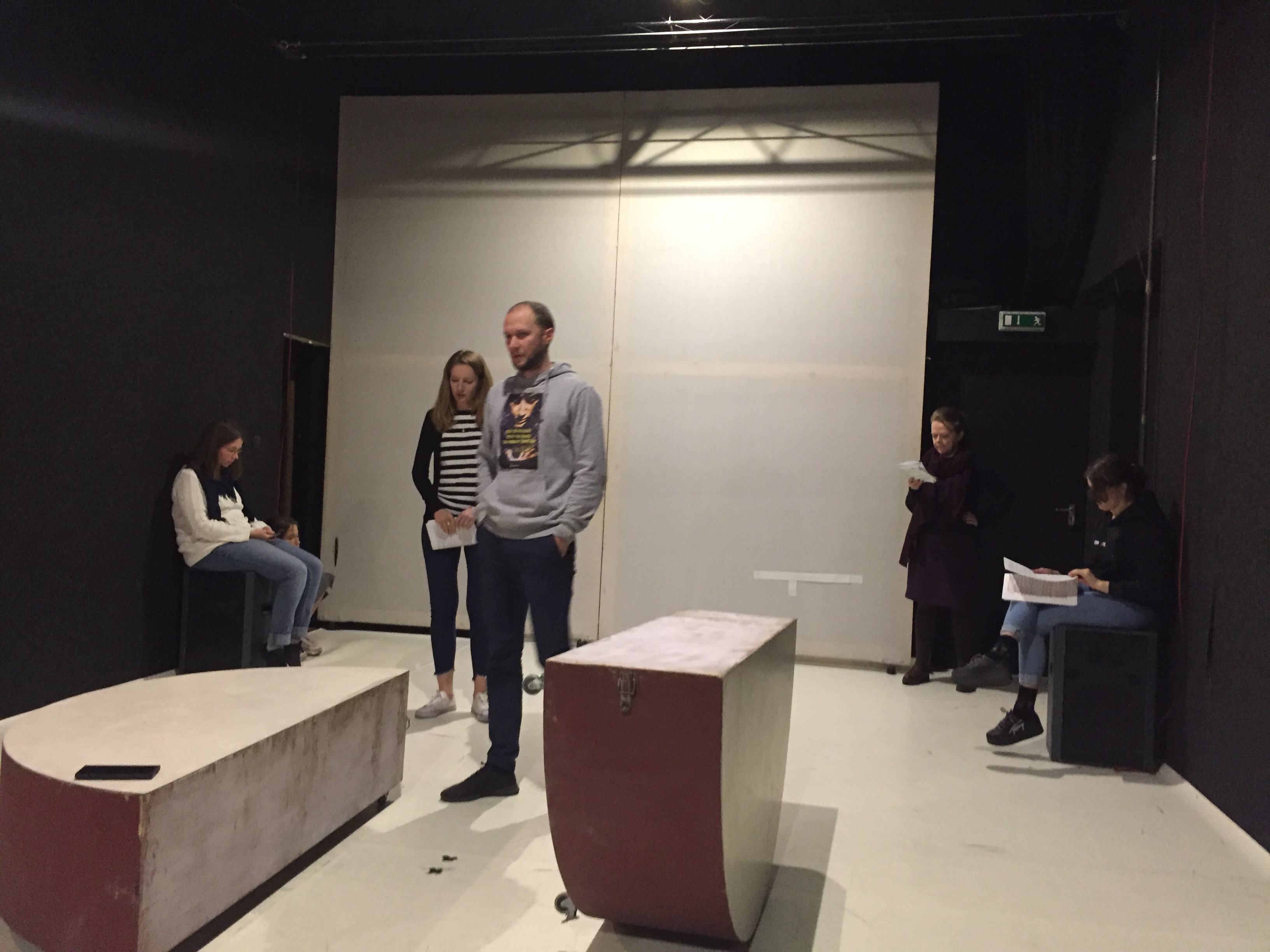 За лаштунками 7