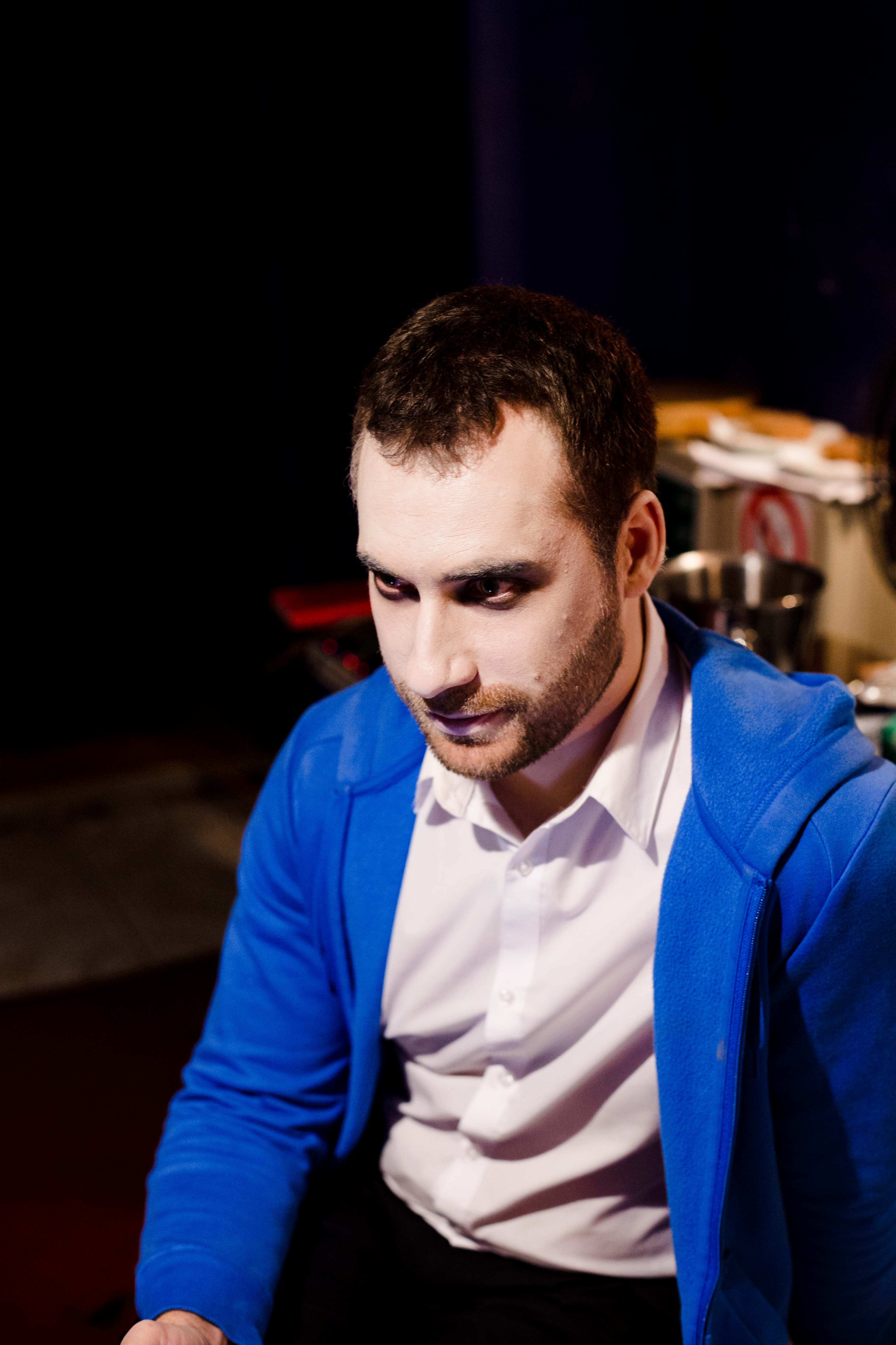 За лаштунками 4