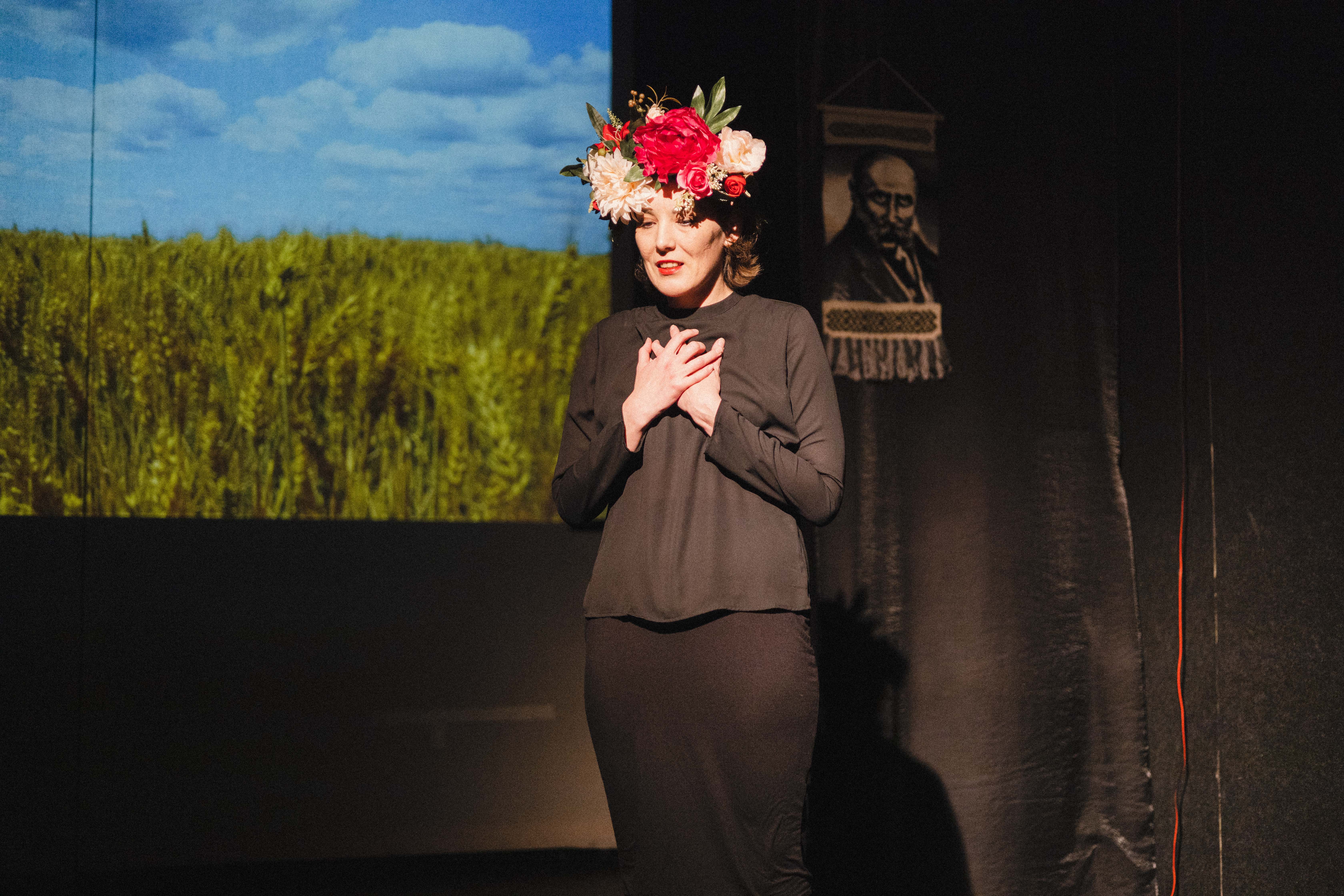 З вистави 10