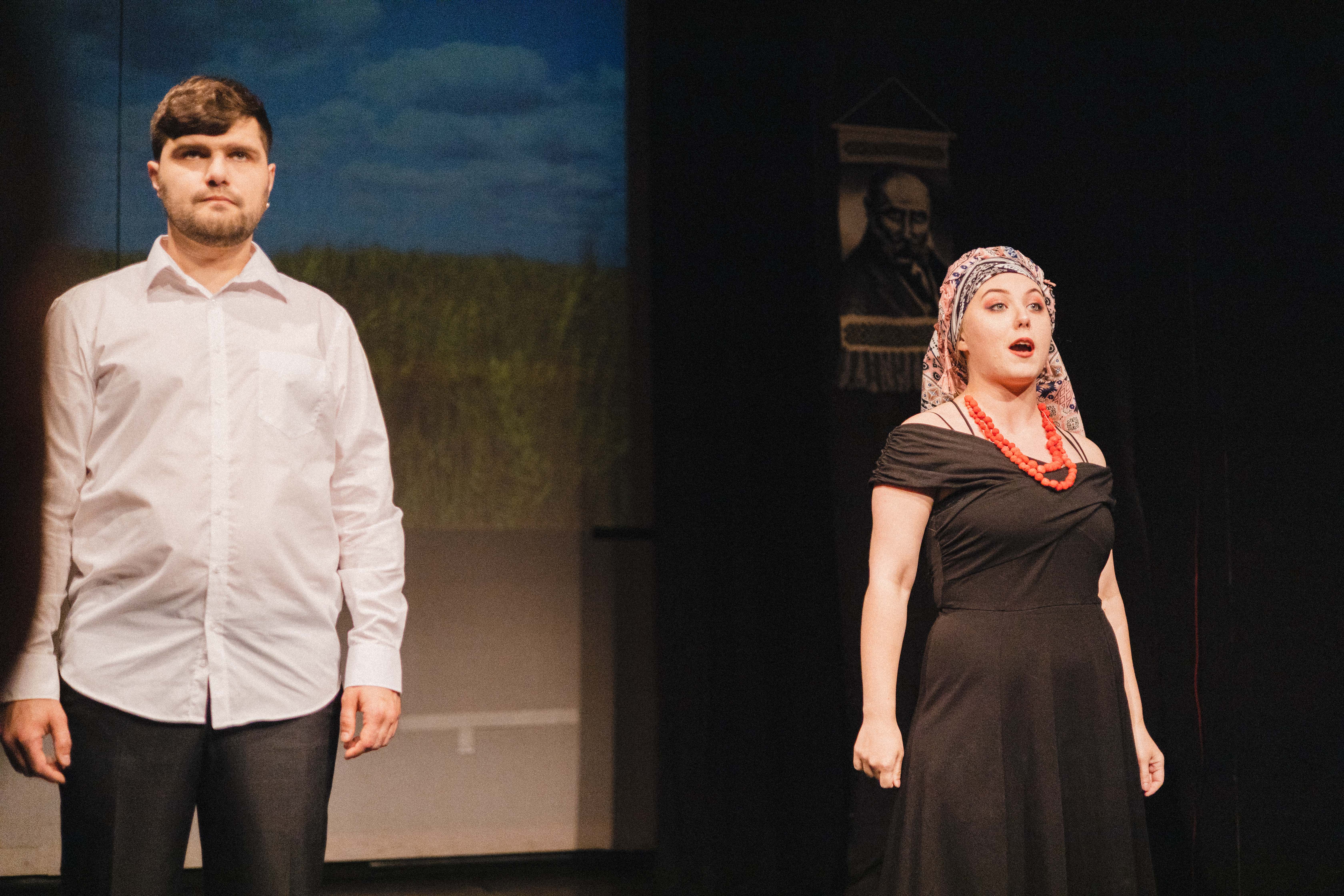 З вистави 16