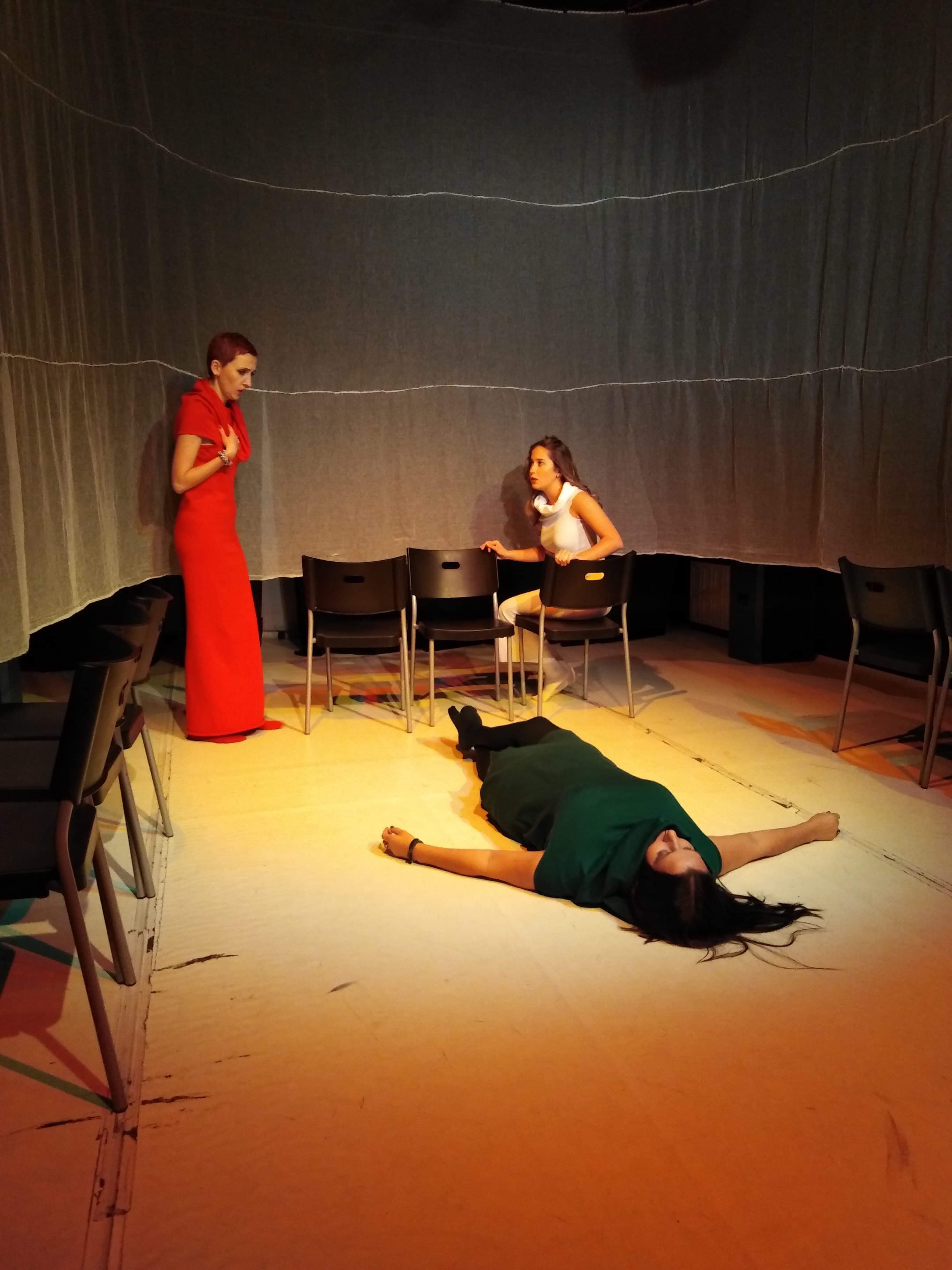 З вистави 14