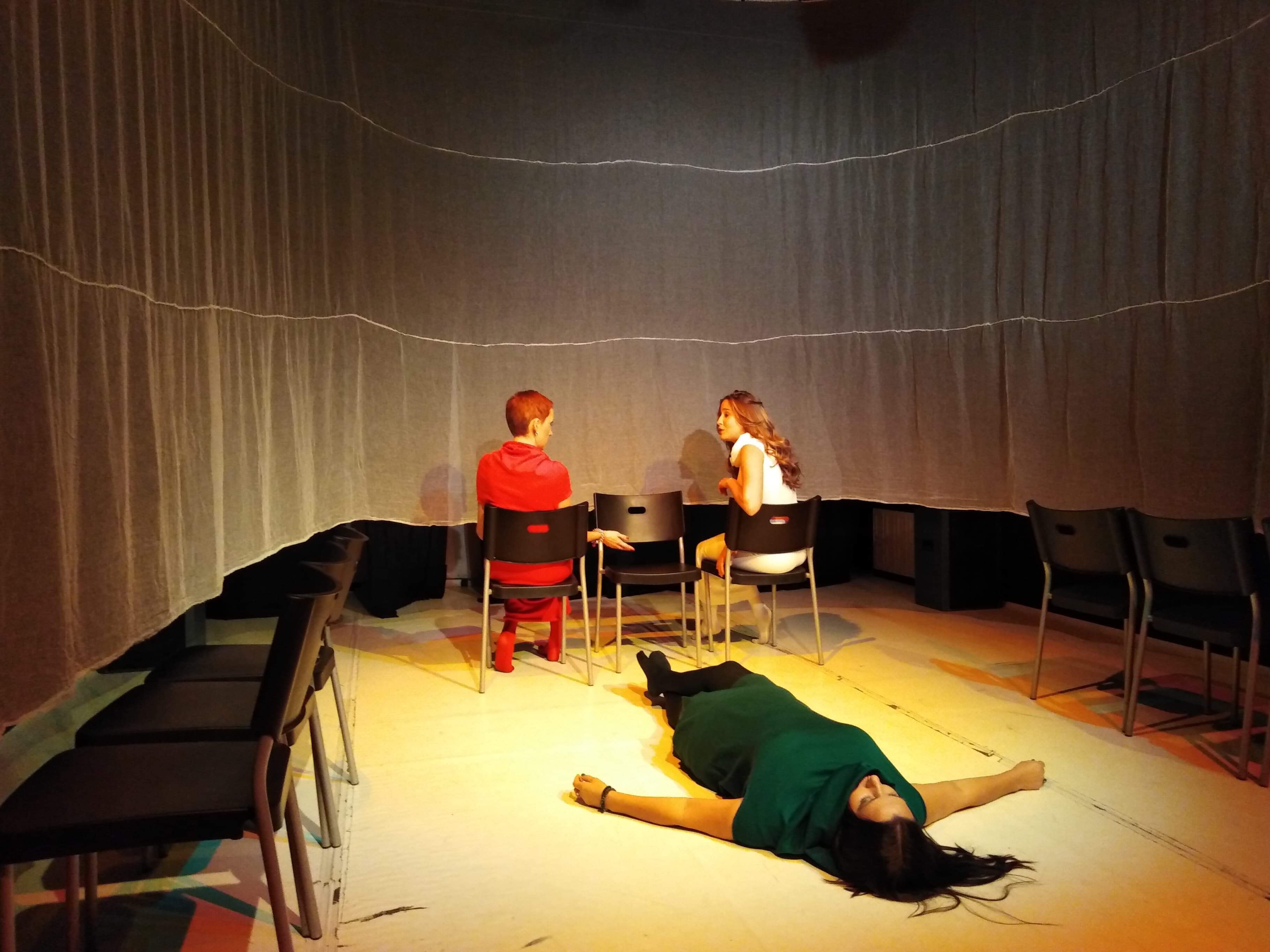 З вистави 16